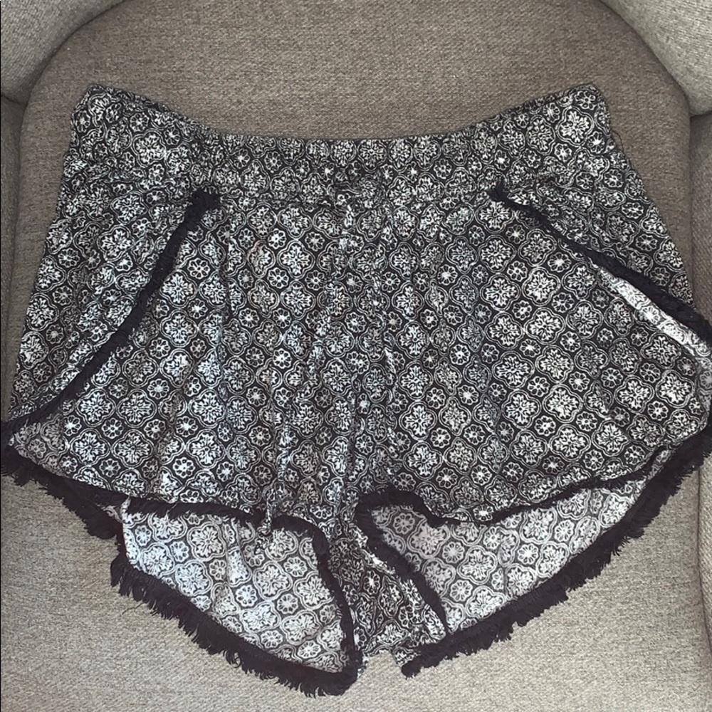 American Eagle flowy shorts